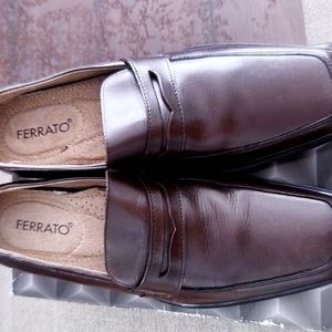 Brand new men shoes Size 8.